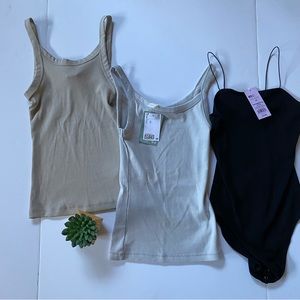 3 Women’s XS Tanks